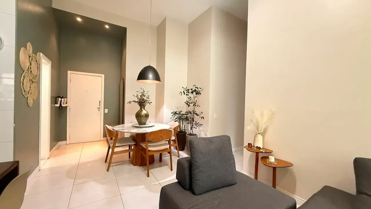 Furnished loft with 2 bedrooms and open-plan kitchen — photo 7