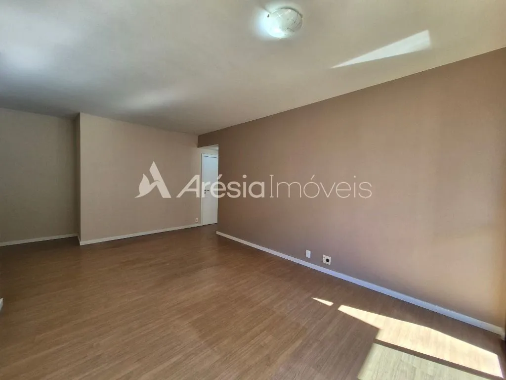 Apartment, 123 m², with wood or laminate floors — photo 20