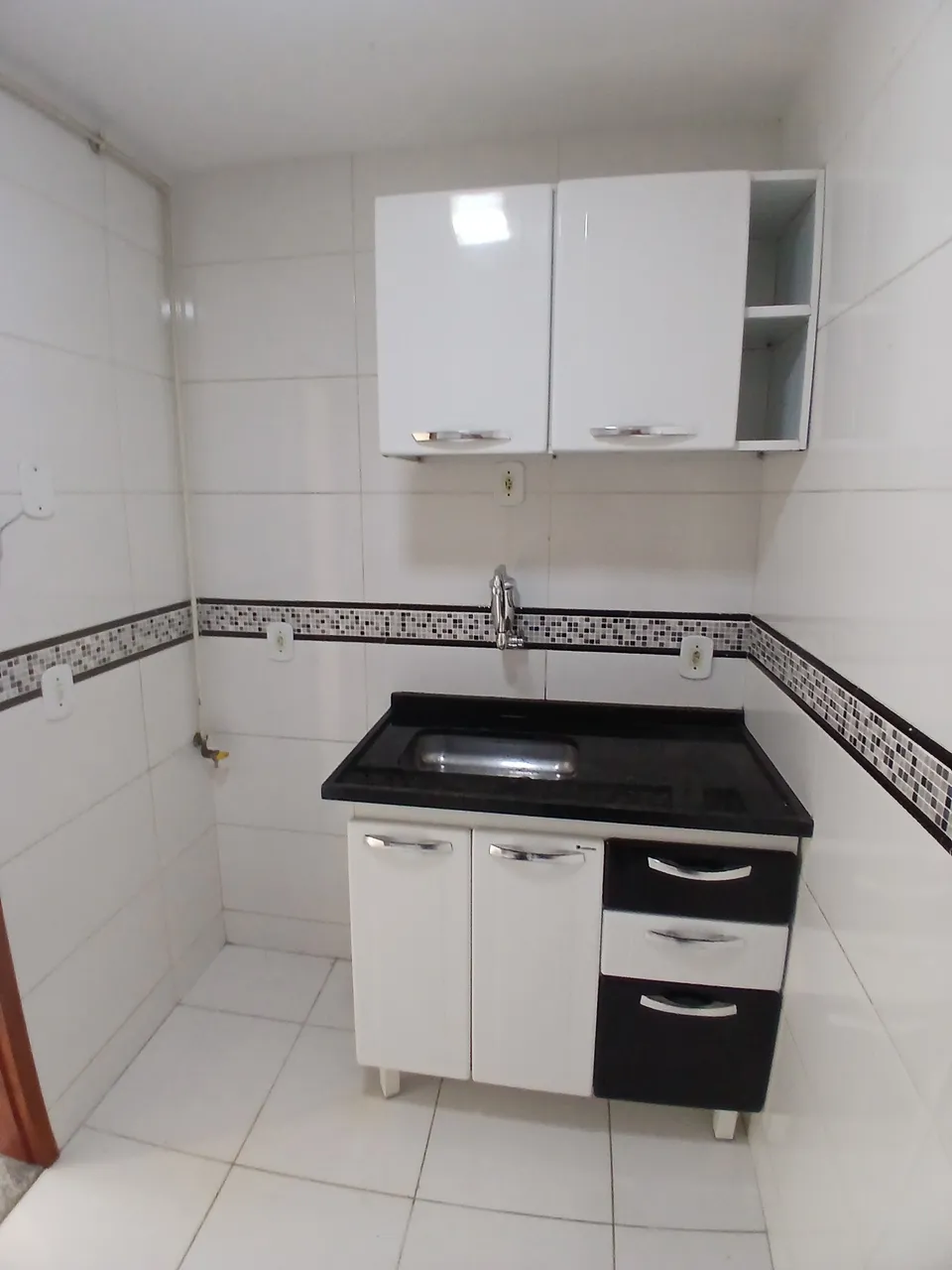 Unfurnished 2-bedroom apartment with a gas kitchen — photo 6