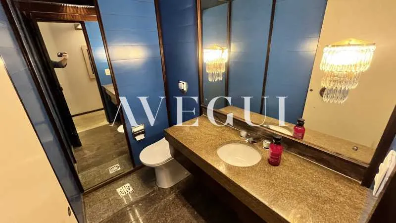 300 m² apartment with 4 bedrooms and floor-to-ceiling windows — photo 18