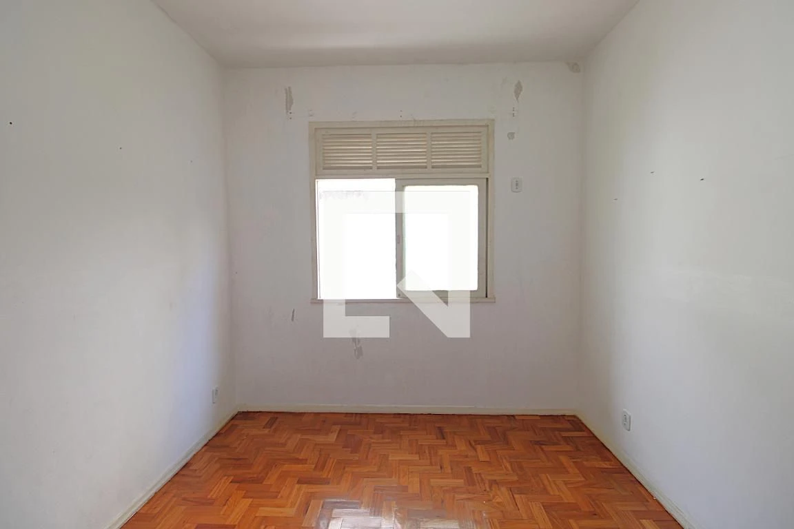 House with no parking, 2 bedrooms and 1 bathroom — photo 25