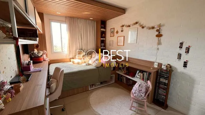 Furnished 4-bedroom apartment with open-plan gas kitchen — photo 21
