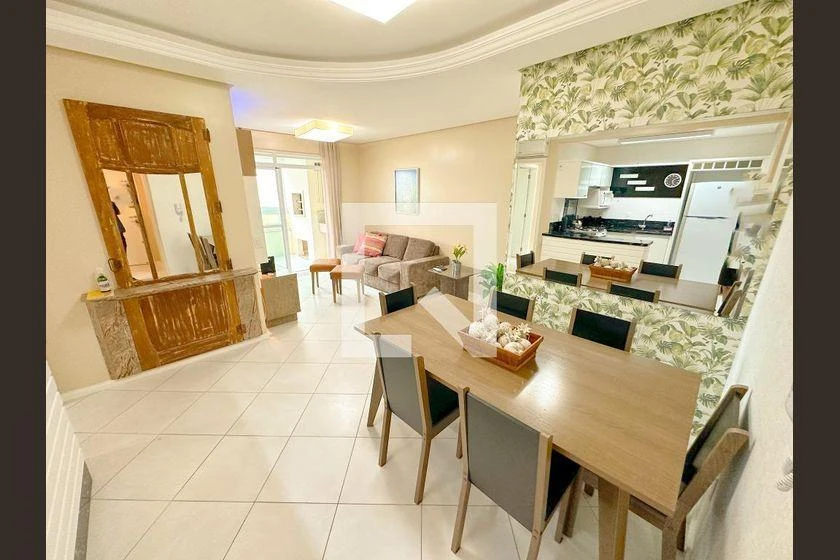 Furnished apartment with 3 bedrooms and 114 m²