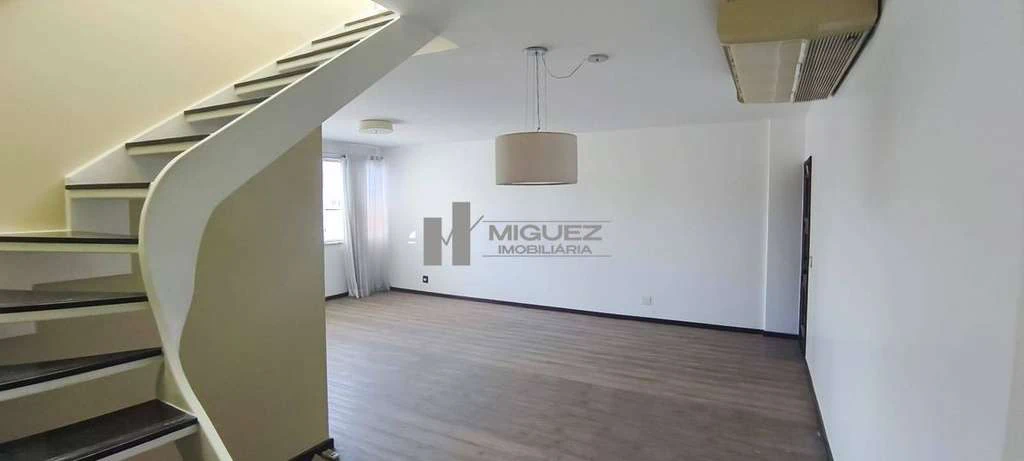 Furnished 321 m² apartment with 4 bedrooms and 2 parking — photo 8