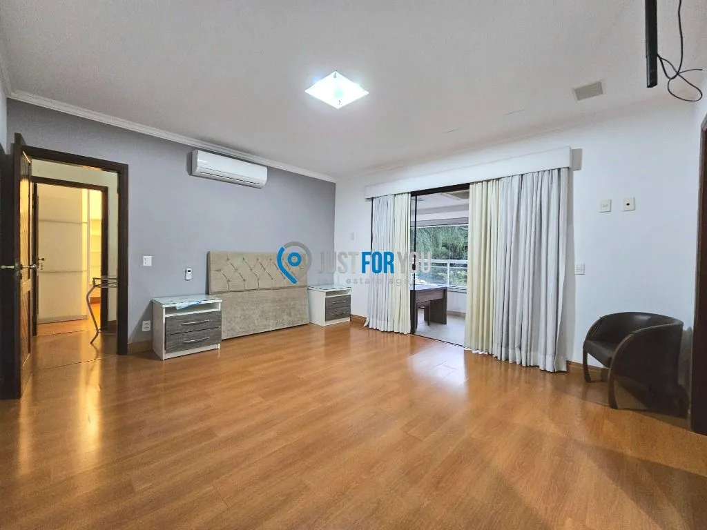 Furnished 4-bedroom house with 5 bathrooms and 350 m² — photo 21