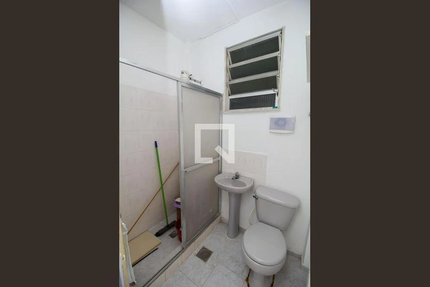 Monoambiente con piso de madera o laminado en Rio de Janeiro — photo 7