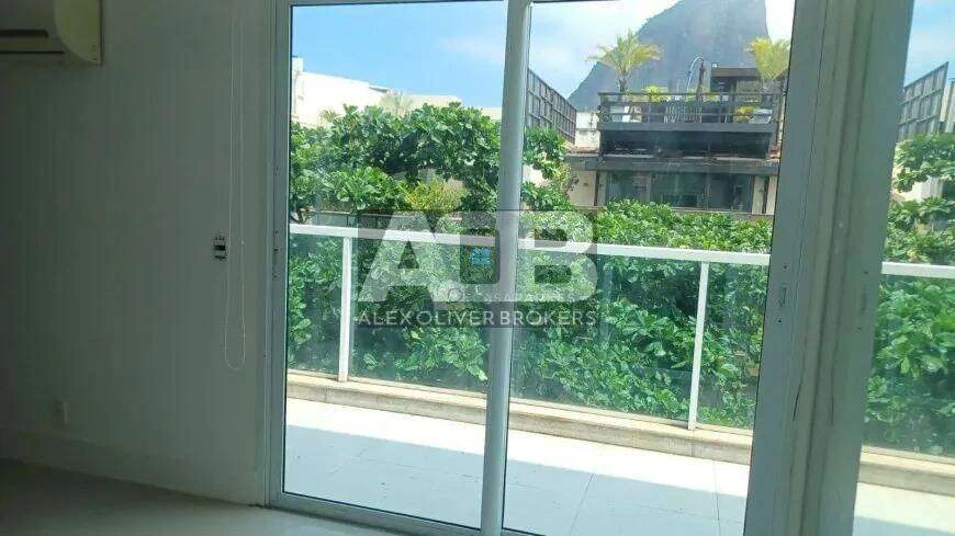 Триплекс-пентхаус 660 м² з 3 спальнями та 1 паркомісцем — photo 3