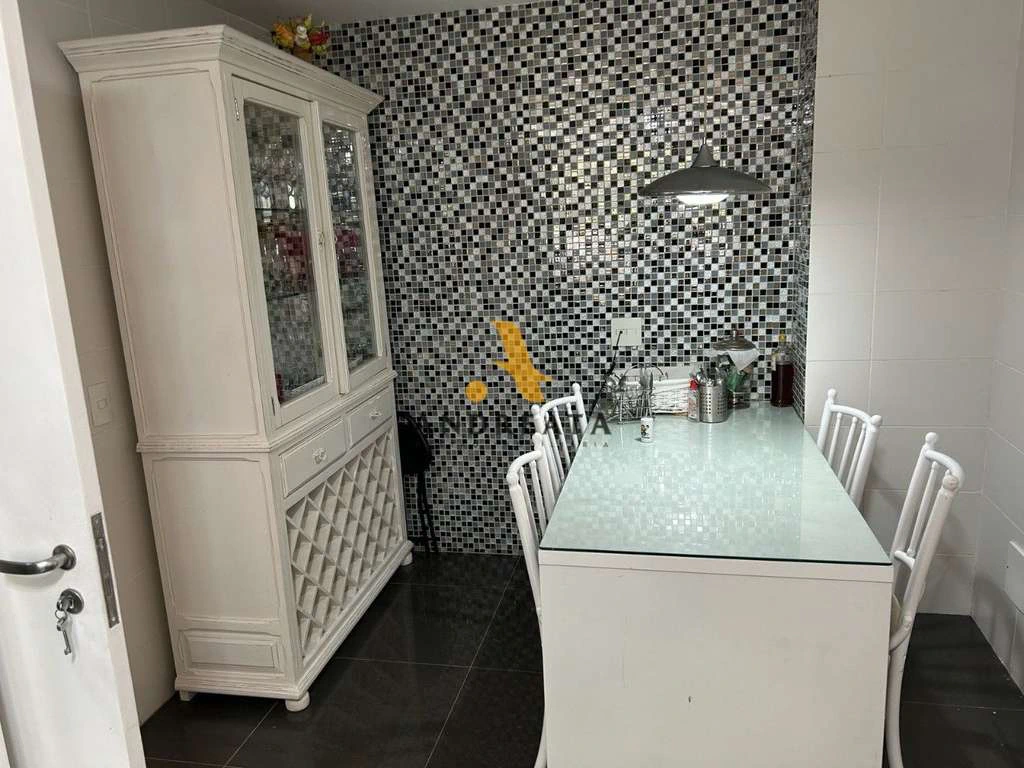 Unfurnished 6-bedroom house with 248 m² — photo 15