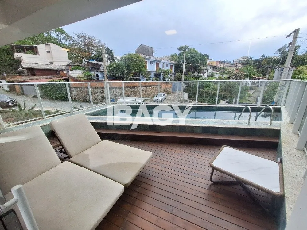 Apartment, 50 m², with a glass-enclosed balcony — photo 25
