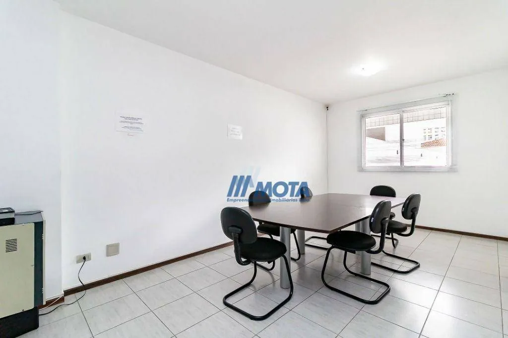 Furnished-free 40 m² studio with a balcony — photo 24