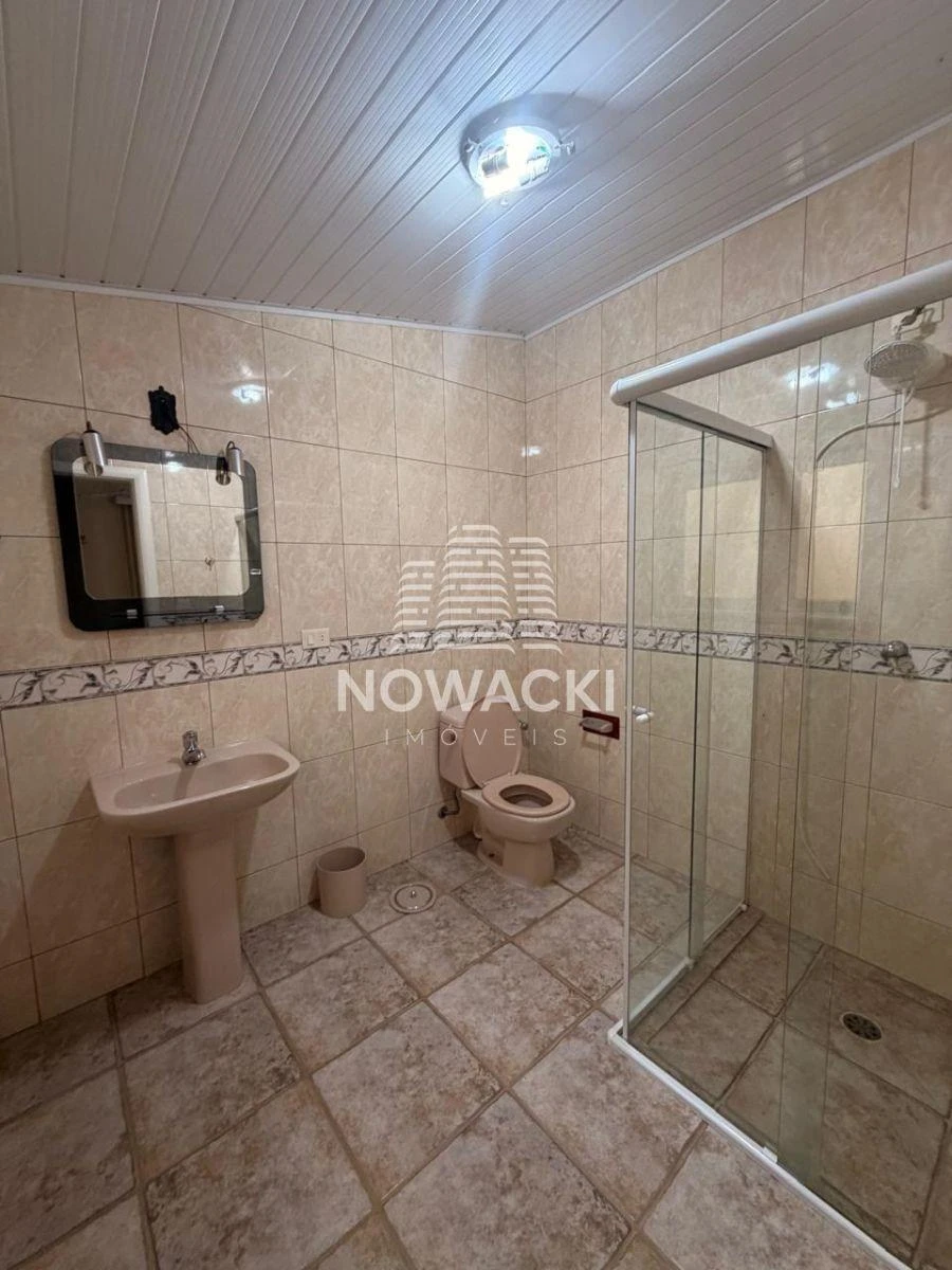 318 m² house with a bathtub and a home office — photo 5