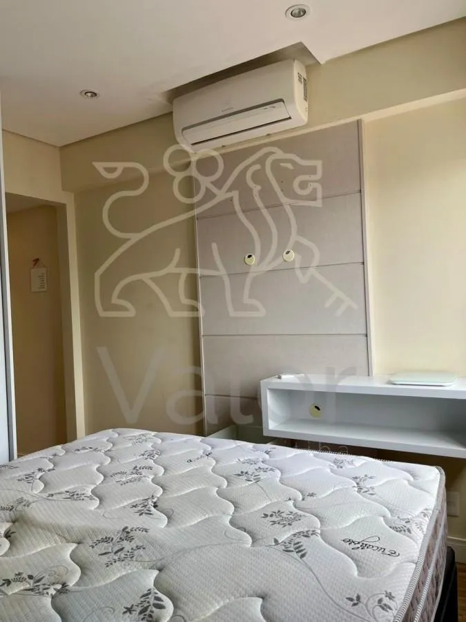 2-bedroom apartment in a building with a heated pool — photo 11