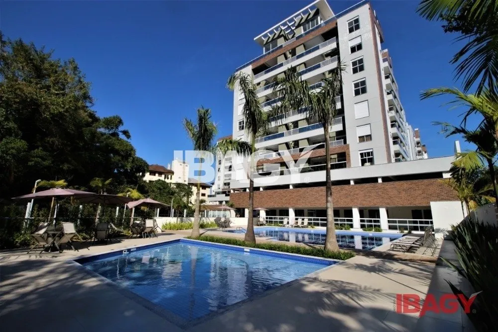 3-bedroom apartment with a grill on the balcony