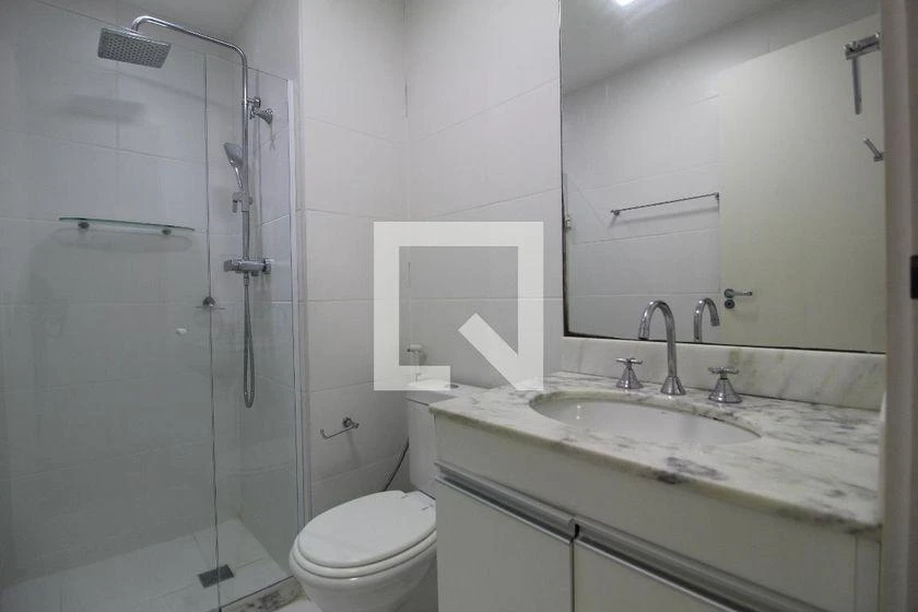 3-bedroom apartment in a building with a gym — photo 12