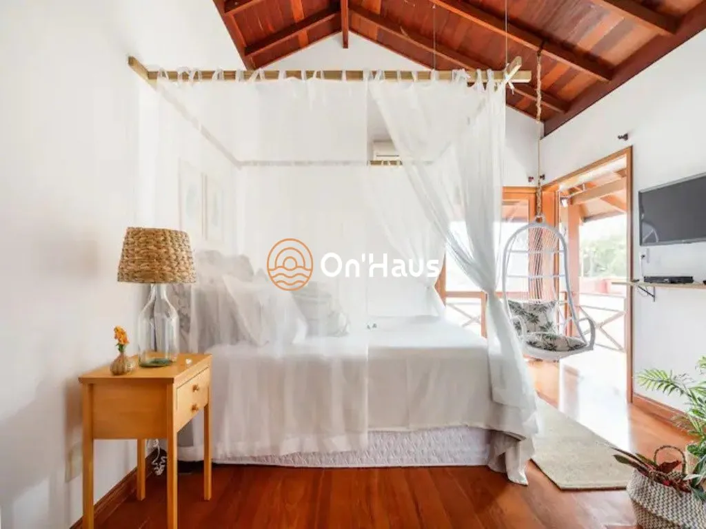 Furnished house with 4 bedrooms and 840 m² — photo 15