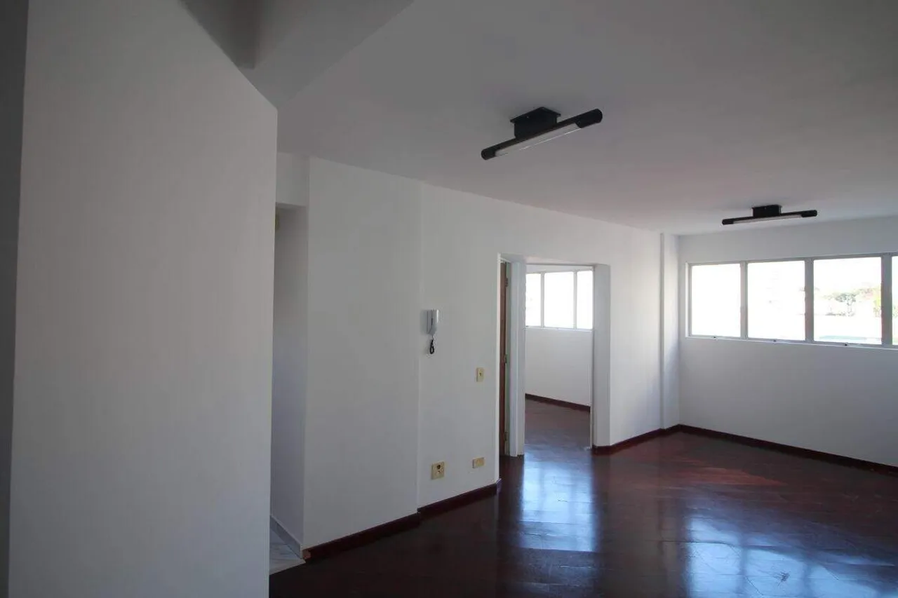 Apartment, 48 m², with wood or laminate floors — photo 8