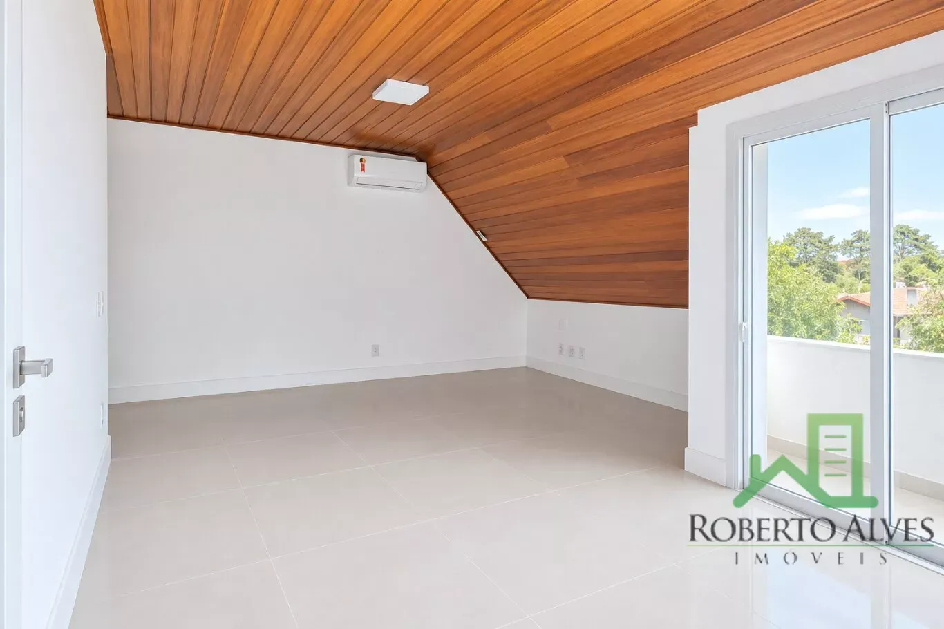Duplex penthouse, 186 m² with 2 en-suite bedrooms — photo 4