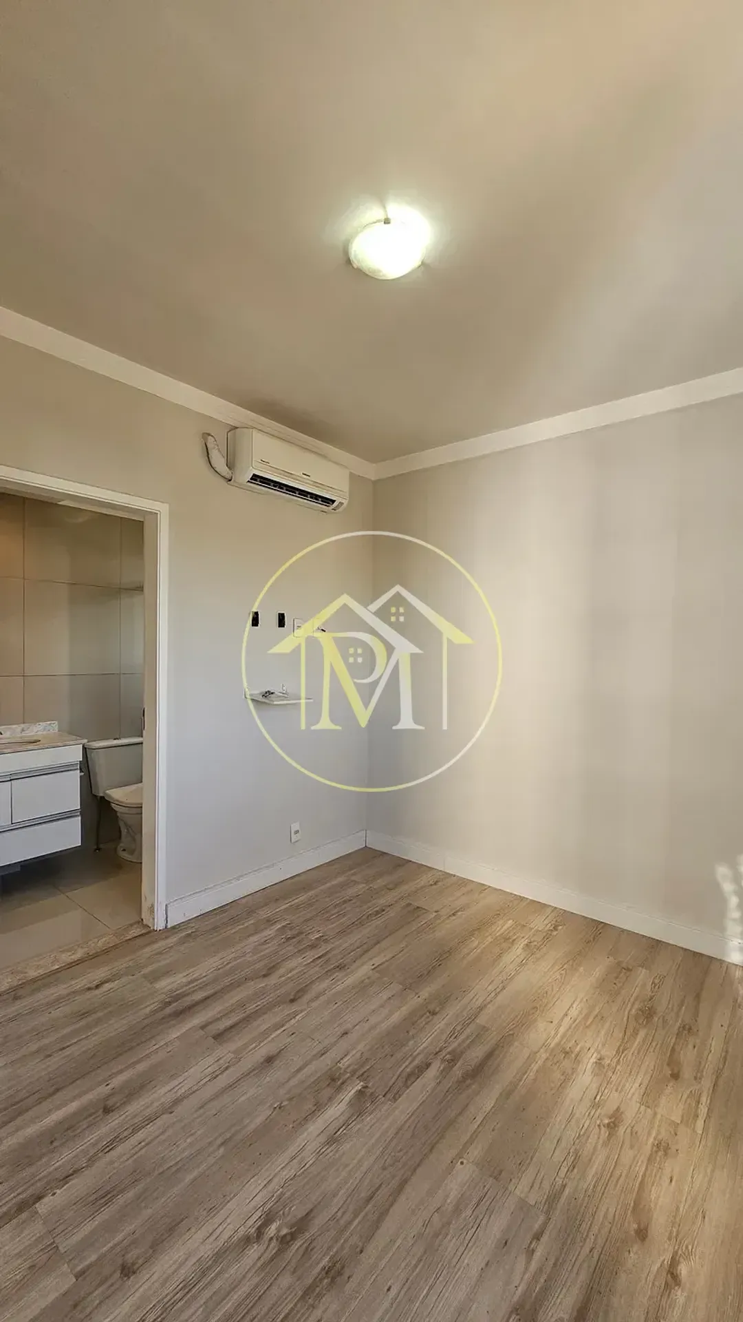 Home office in a 2-bedroom apartment, 78 m² — photo 8