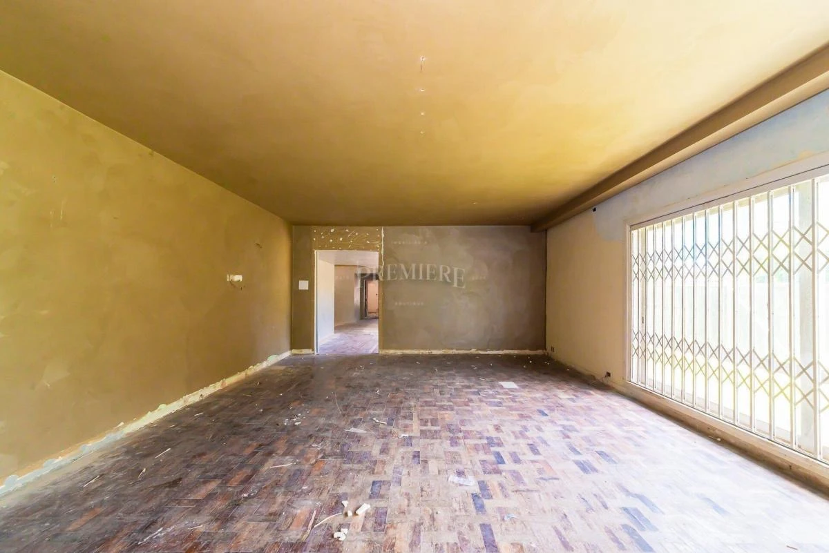 Casa de 220 m² com 5 banheiros e 6 vagas — photo 14