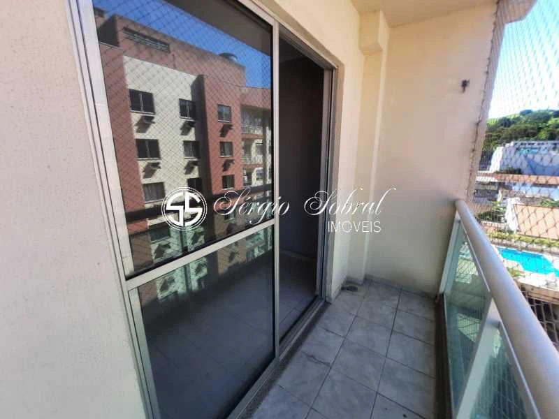2-bedroom apartment in a building with a pool — photo 19