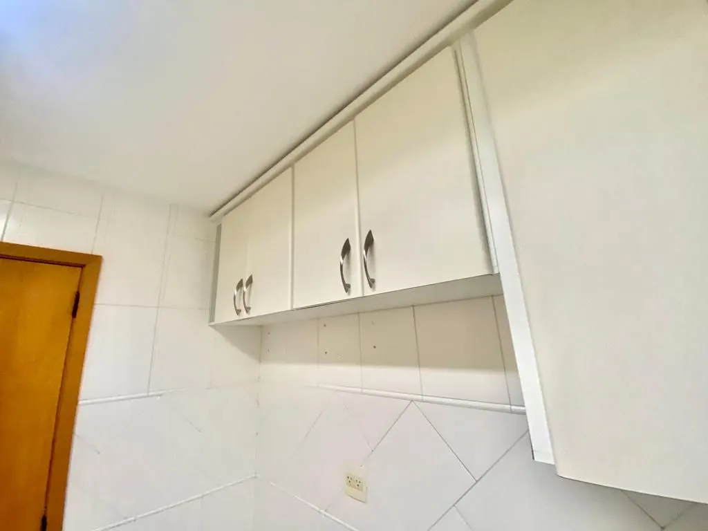 Apartment on the 13th floor with a bathtub — photo 27