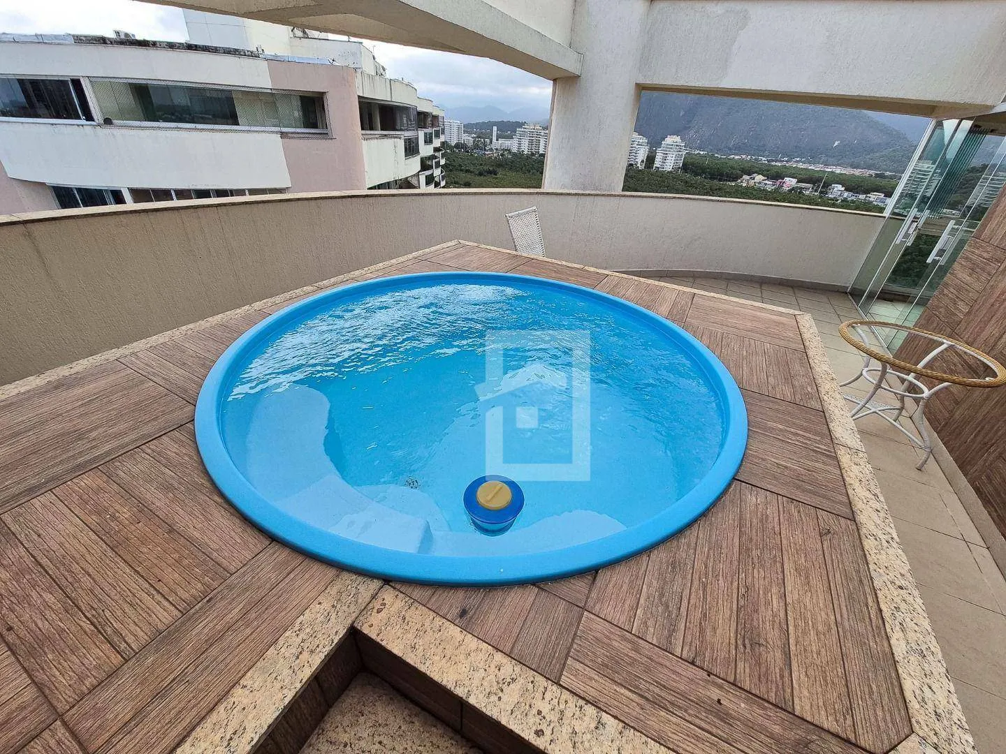Furnished 235 m² apartment with 4 bedrooms — photo 44