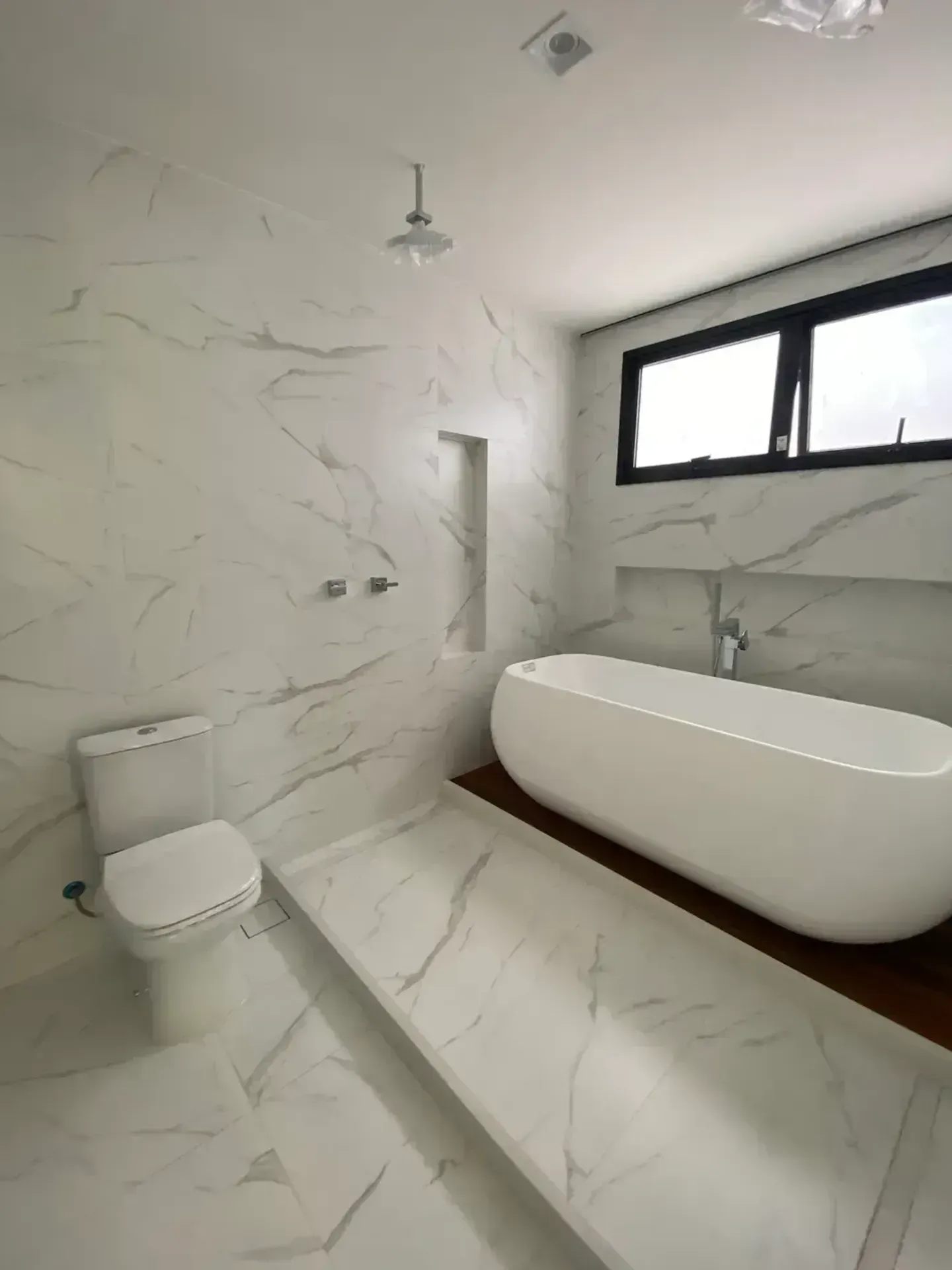 Unfurnished house with 5 bedrooms and 5 bathrooms — photo 20