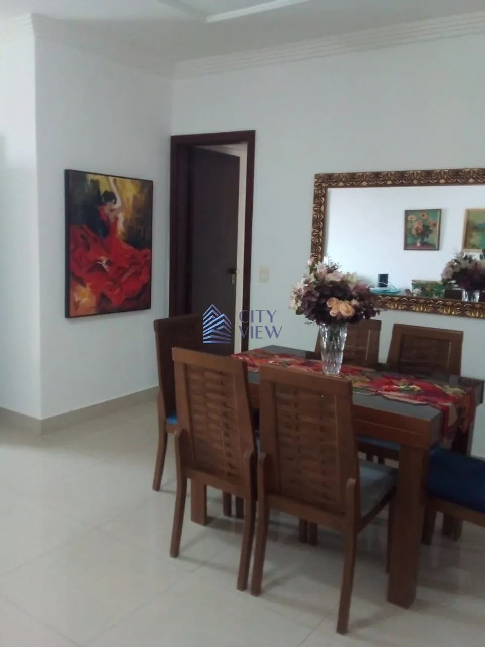 Apartamento com 4 quartos e cozinha fechada moderna — photo 11