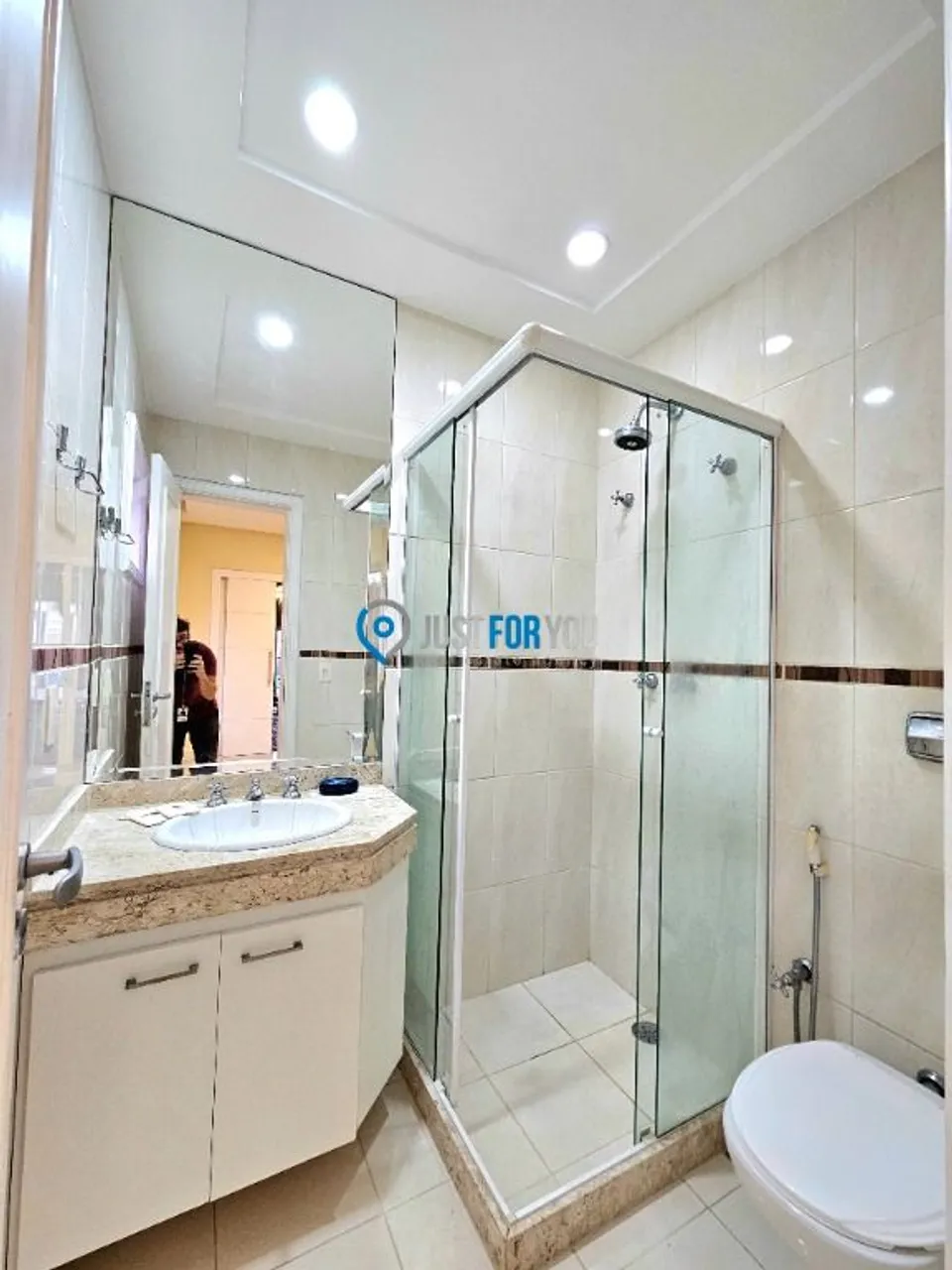 House with 5 bedrooms, 300 m² and a closed gas kitchen — photo 9