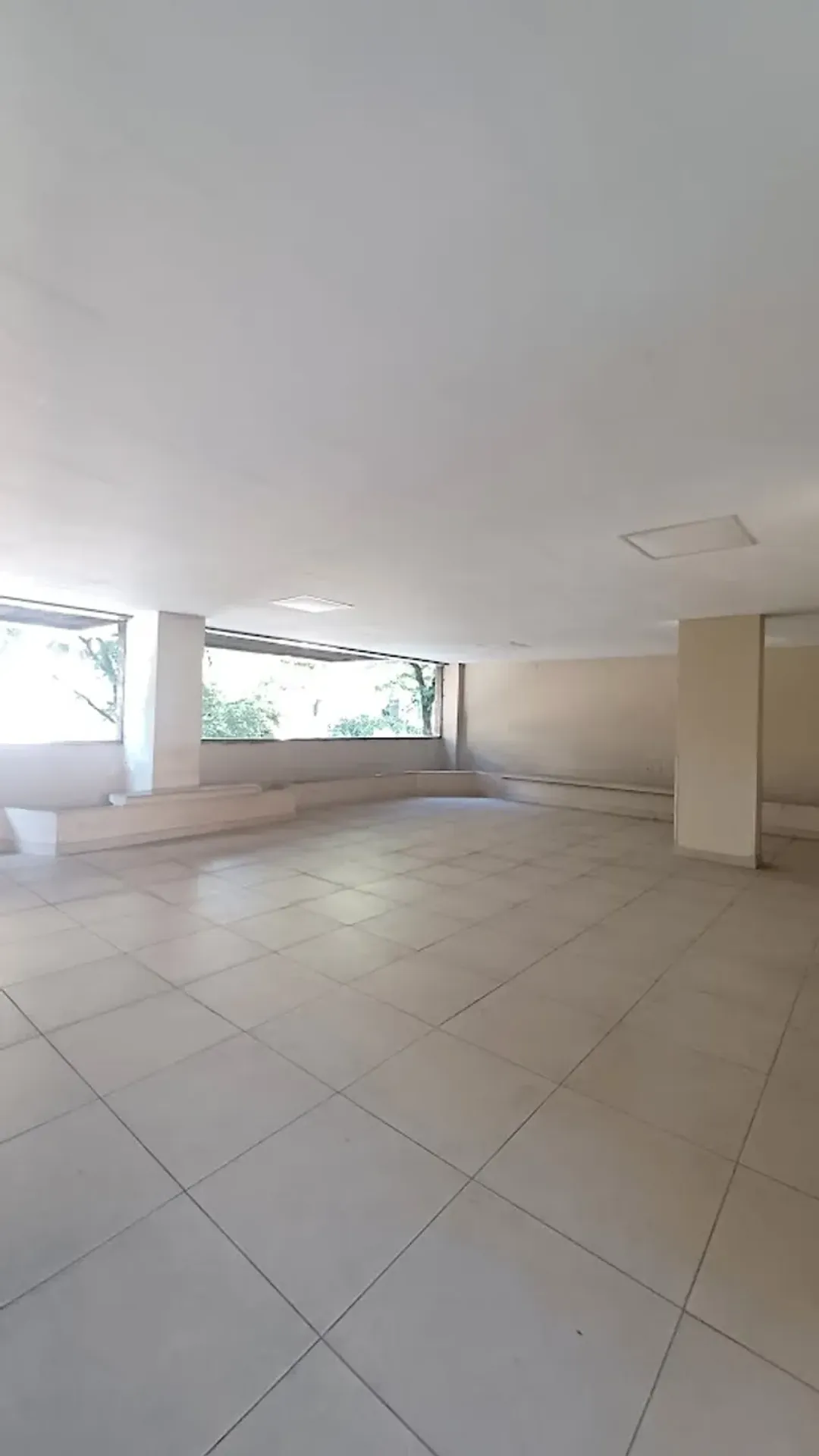 100 m² apartment with 2 bedrooms and a balcony — photo 21