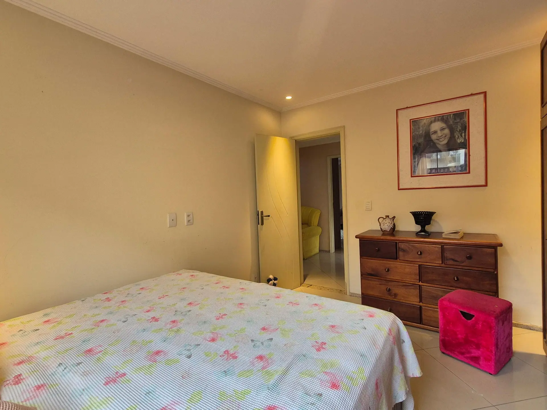 Jacuzzi in a 3-bedroom house, 400 m² — photo 33