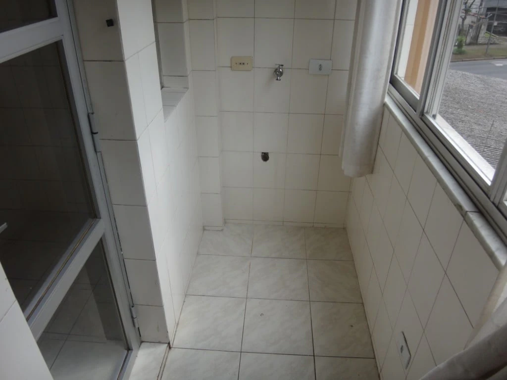 2-bedroom apartment with wood or laminate floors in Curitiba — photo 19