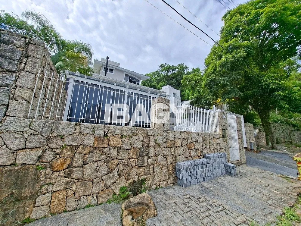 Furnished house with 3 bedrooms and a spacious balcony — photo 29