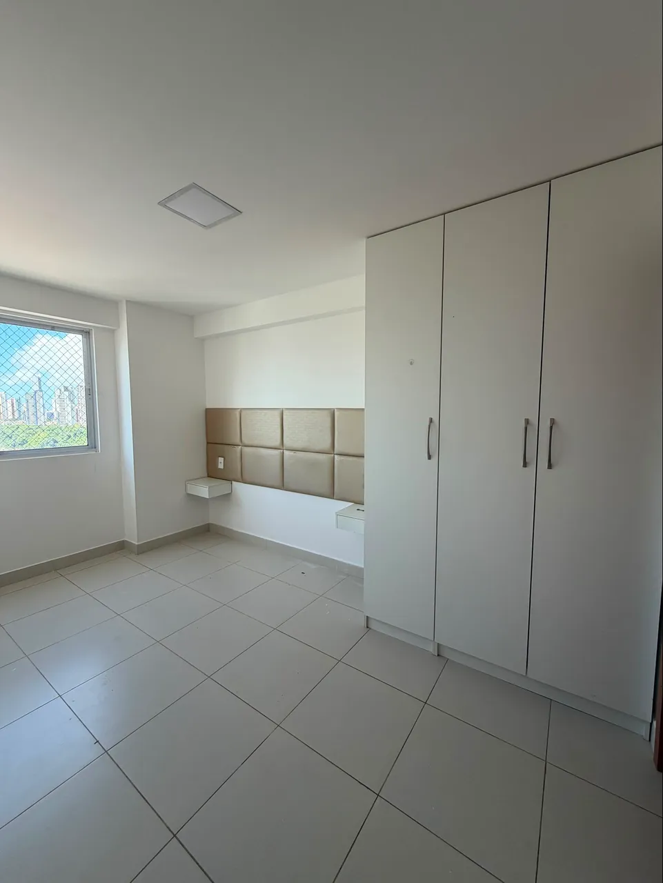 Furnished apartment with a closed kitchen and gas stove — photo 4