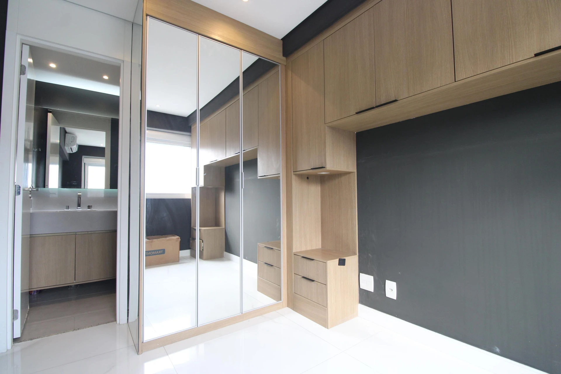 2-bedroom apartment in a building with a sauna — photo 32