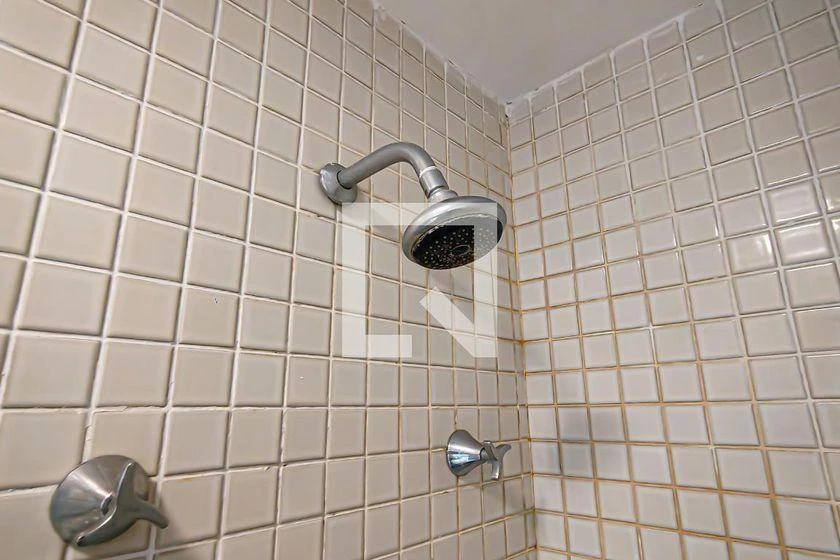 Оренда мебльованої 1-кімнатної квартири 40 м² з душем у склі — photo 29