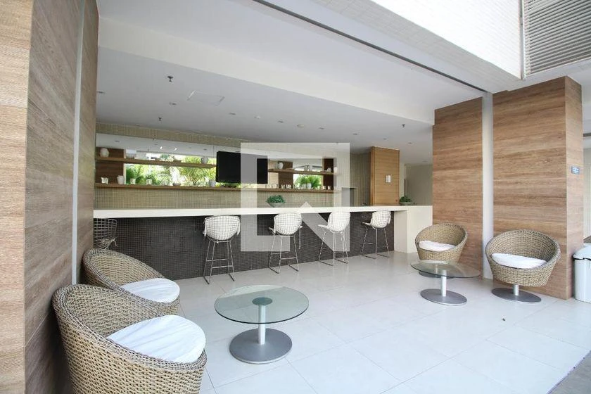2-bedroom apartment in a building with a gym — photo 29