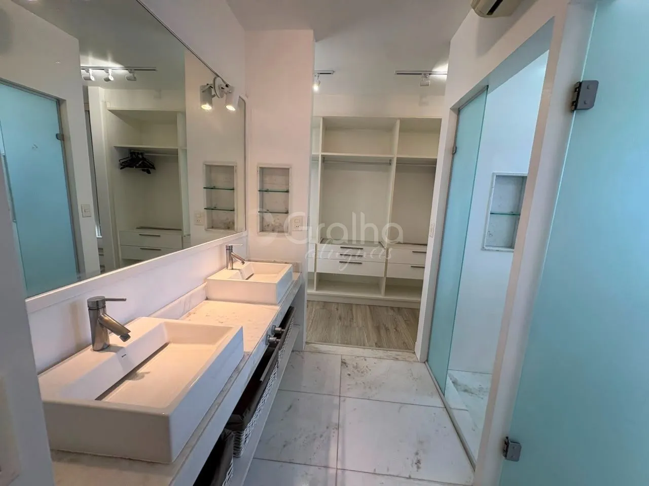 Мебльований будинок 868 м² з 3 люксами та 9 місцями — photo 70