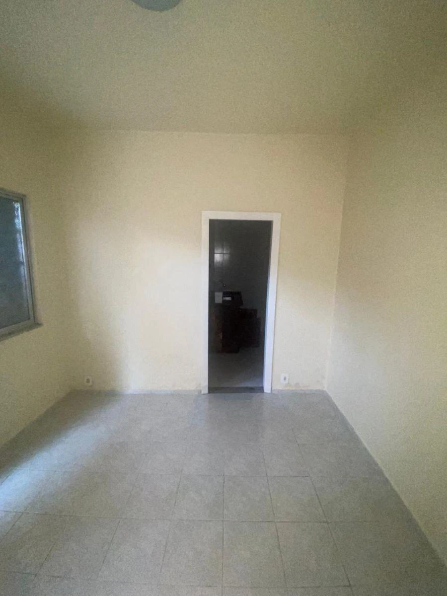 Single-storey house with 1 bedroom and tiled floors — photo 10