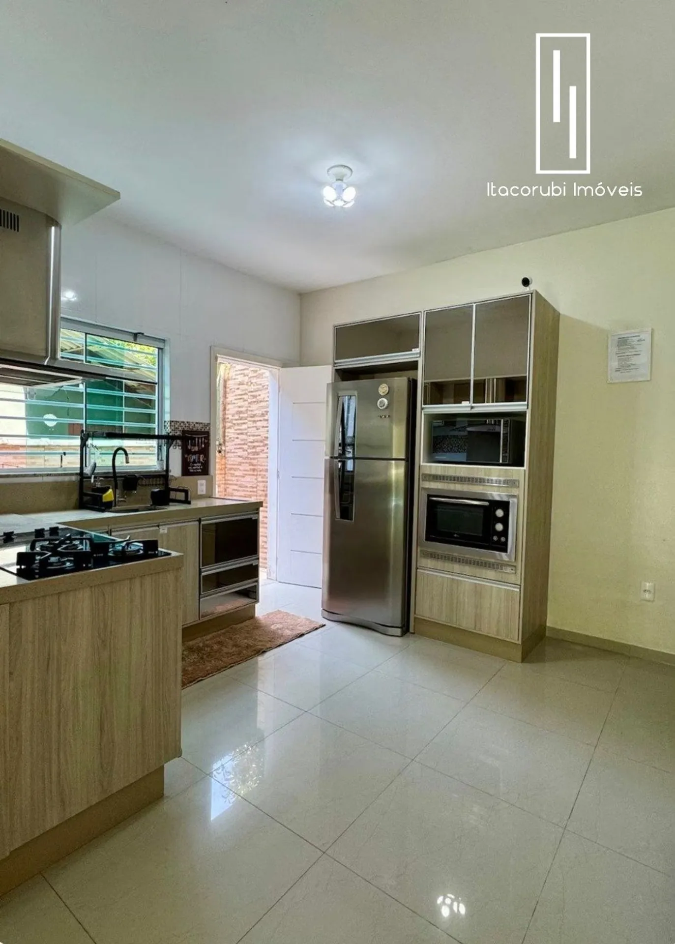Furnished 2-bedroom house with an en-suite and pool — photo 23
