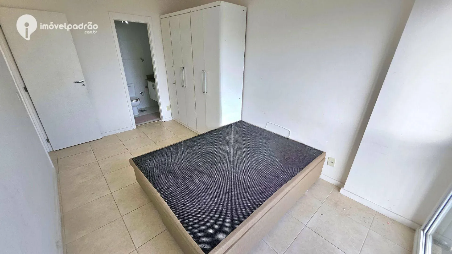 Furnished 2-bedroom apartment with enclosed balcony — photo 7
