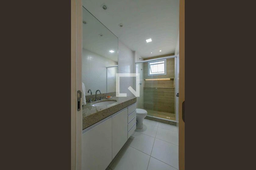 Furnished 3-bedroom apartment with 264 m² — photo 33
