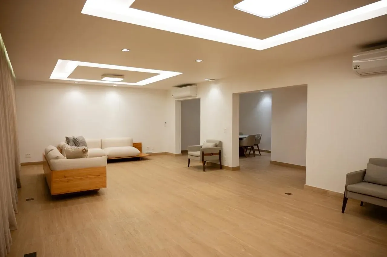 5-bedroom apartment, 1 with its own bathroom, 218 m² — photo 15