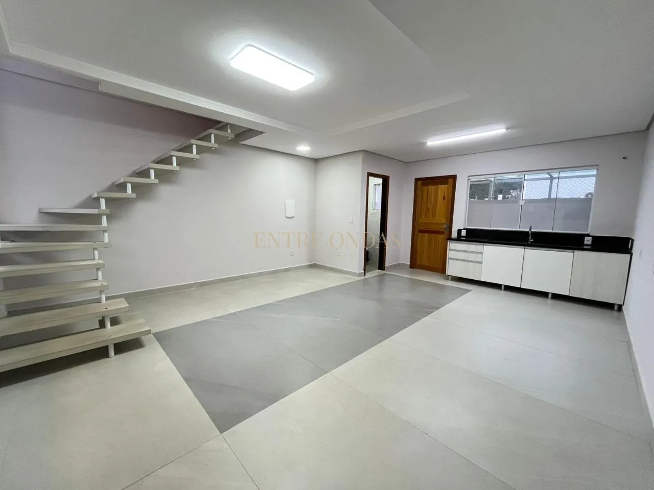 2-bedroom house with a garden in Florianópolis — photo 4