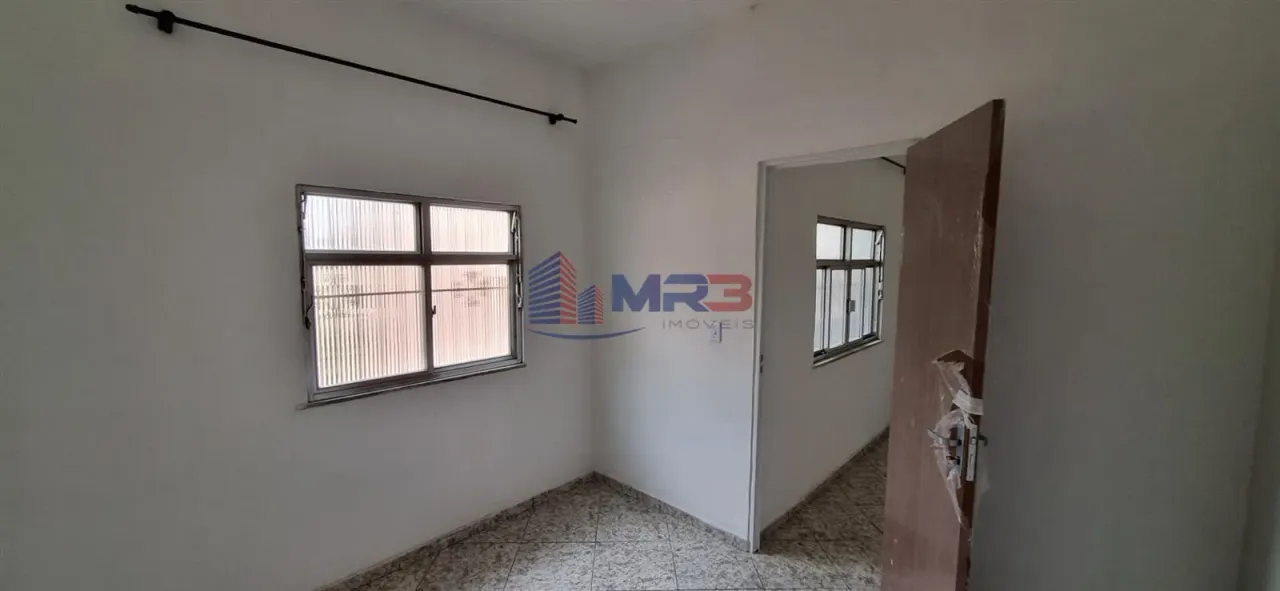 2-bedroom rental house with 1 bathroom and no parking — photo 14