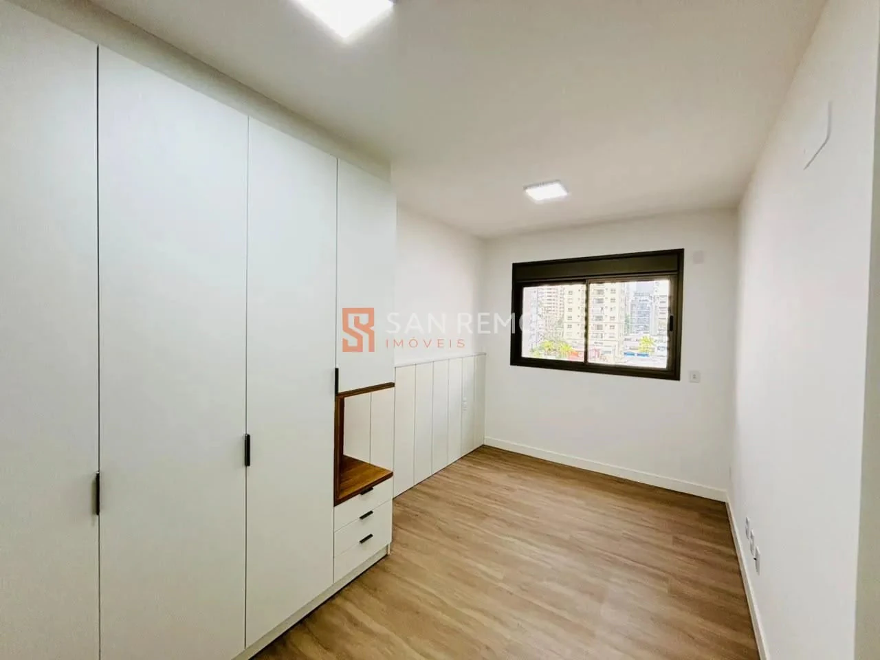 Furnished apartment, 95 m², with a grill on the balcony — photo 18
