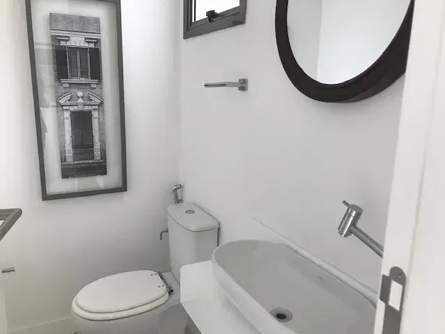 Furnished apartment with 2 bedrooms and 2 bathrooms — photo 18