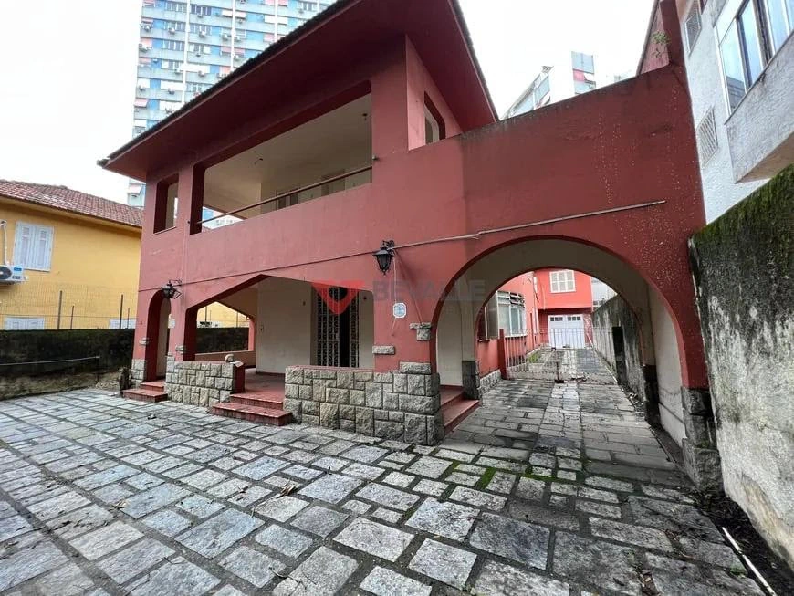 House with 7 bedrooms and built-in closets 350 m² — photo 17