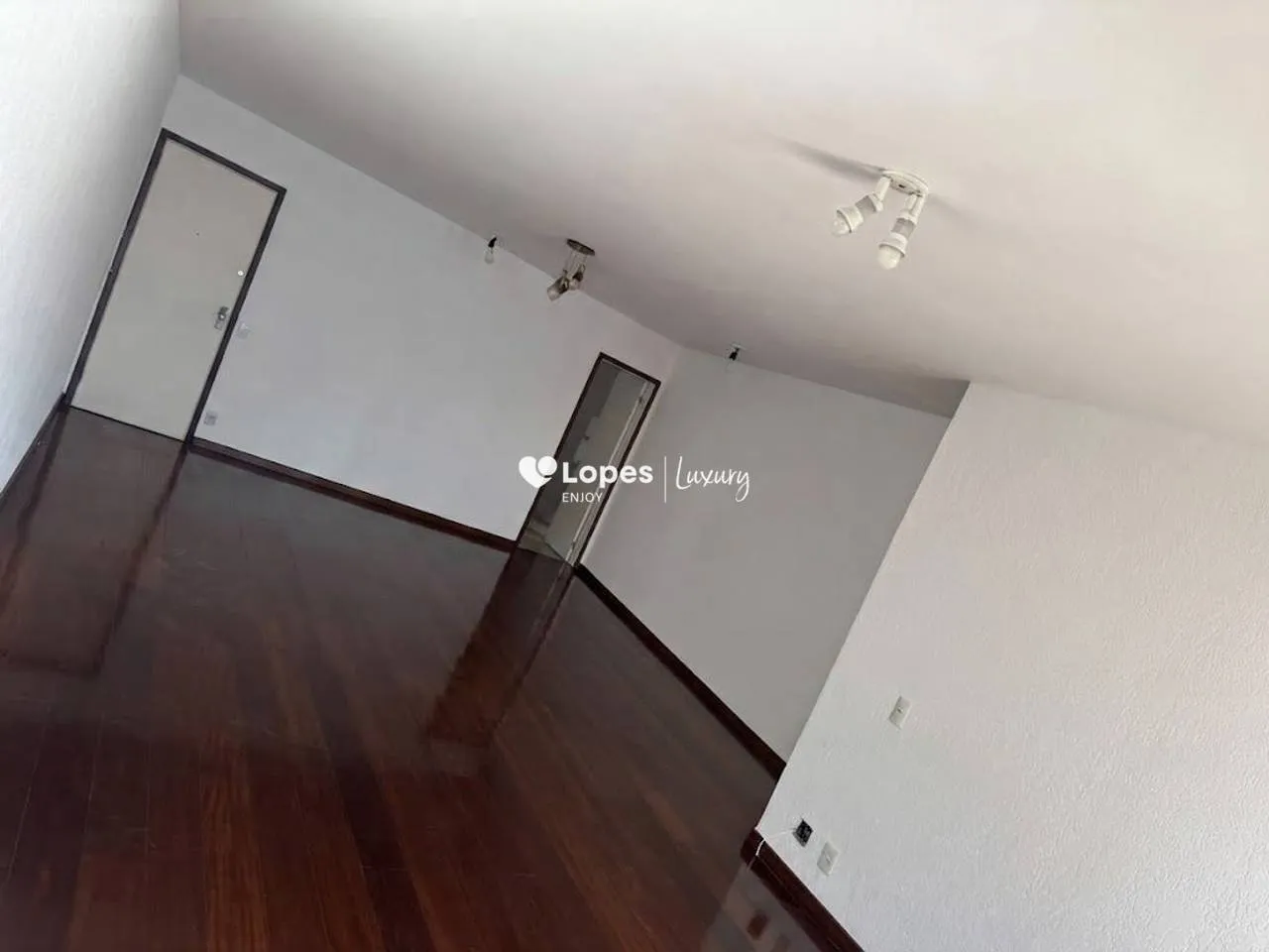 Apartamento de 4 quartos com cozinha fechada a gás — photo 7