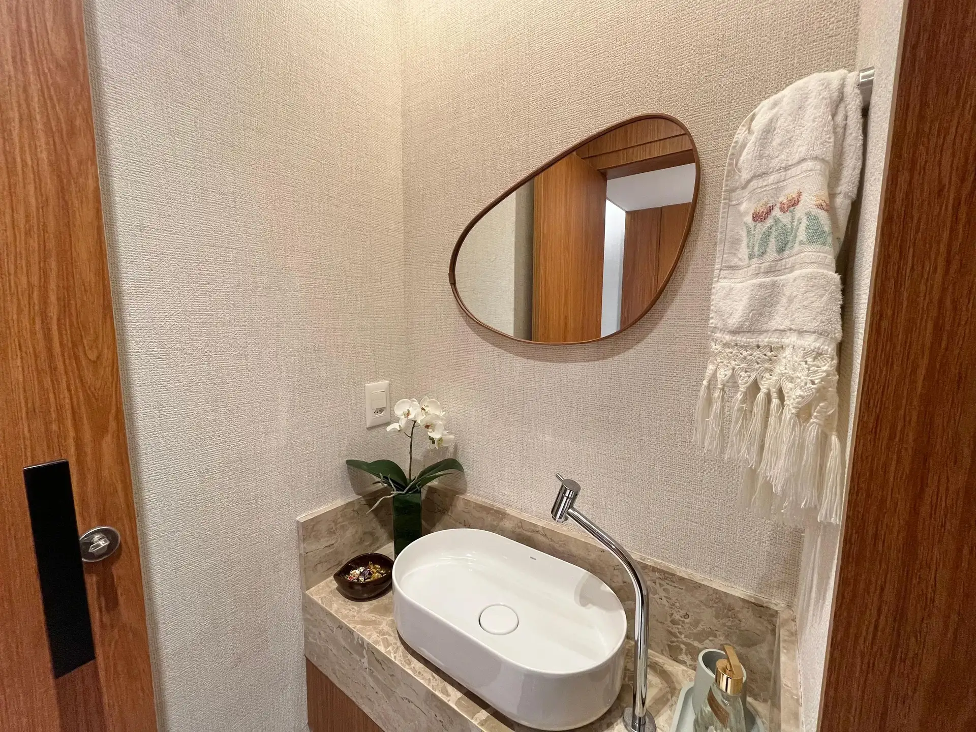 Furnished apartment, 70 m², with a water view — photo 26